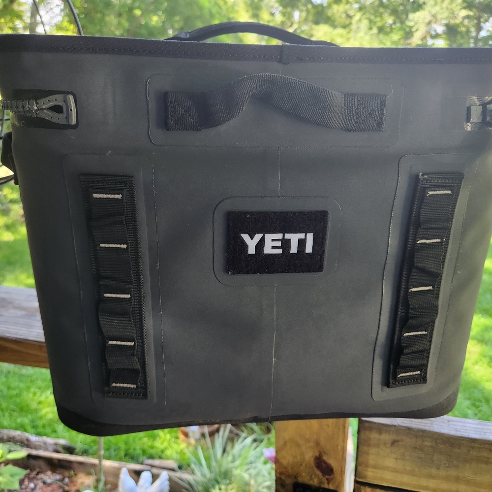Yeti Hopper